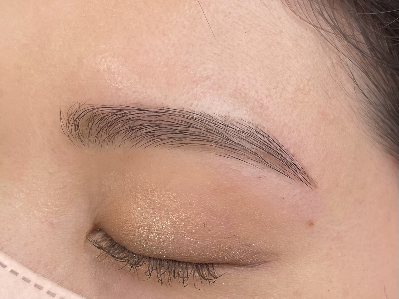 垢抜け眉毛のアイブロウWAX仕上がり